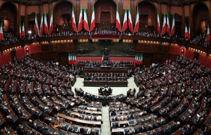 قانون جديد يوفر رعاية للمهاجرين القصر