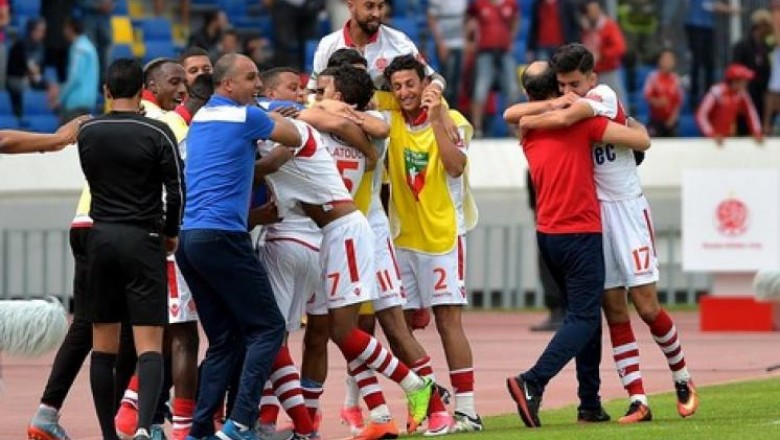 الوداد يحسم "ديربي الحمراء والخضراء" بفوز صغير على الرجاء