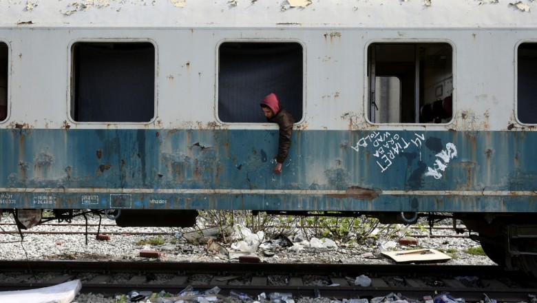 En Grèce, des immigrés d’origine marocaine, tunisienne et algérienne, se cachent dans des trains de marchandises