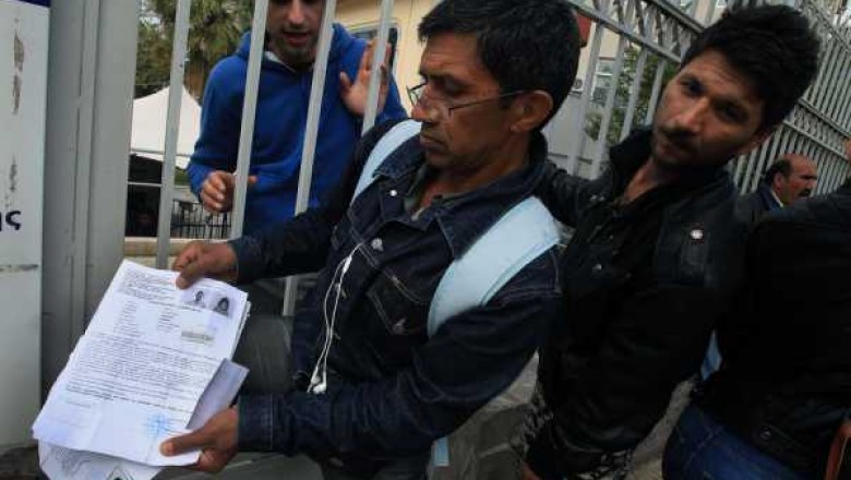 Αλλάζουν οι άδειες διαμονής πολιτών τρίτων χωρών