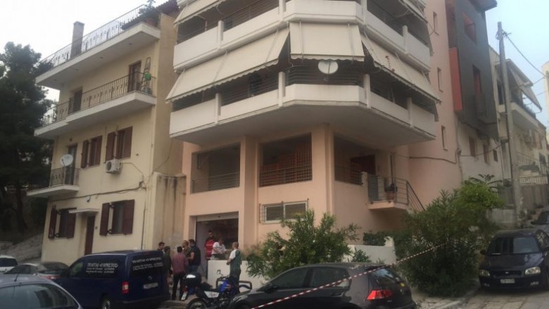 كبسلي عثر علي جثة سيدة في جراج عمارتها