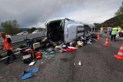 حادثة سير خطيرة جنوب فرنسا تخلف مصرع 3 مغاربة وإصابة 6 آخرين بجروح