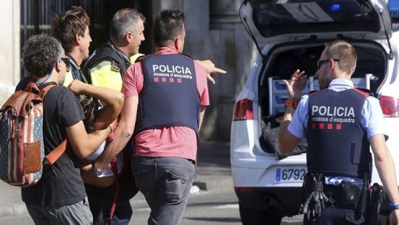  3 مغاربة ضمن ضحايا هجوم برشلونة تأكد سفارة المغرب بمدريد