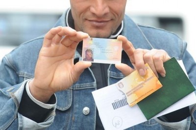 الطاليان طالقا لوراق. الحصول على بطاقة الإقامة للمغاربة السريين وأفراد أسرهم وفق هذه الشروط