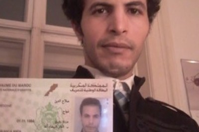 مغربي يحصل على البطاقة الوطنية من السفارة المغربية بالنمسا و لم يتمكن من أخد جواز سفره لأمر تجهله حتى السفارة!!