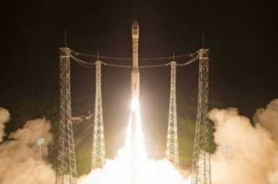 Ένας πυραύλος  Vega απογειώνεται από τον Κούρου με δορυφόρο για το Μαρόκο
