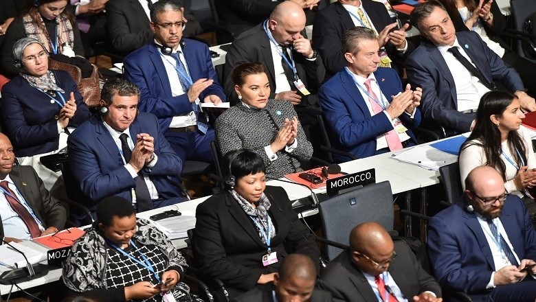 Η πριγκίπισσα του Μαρόκου Lalla Hasna   Αντιπροσωπεύει τον βασιλιά στην τελετή έναρξης του συνεδρίου COP23