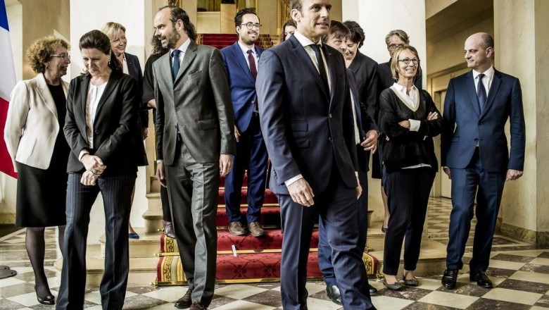 ماكرون يؤجل زيارته للجزائر ويبعث بحكومته كاملةً للرباط لتمتين علاقات الصداقة والتبادل التجاري