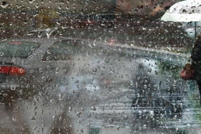 تغير  الطقس مع الأمطار الغزيرة والعواصف  في اليونان  السبت والأحد
