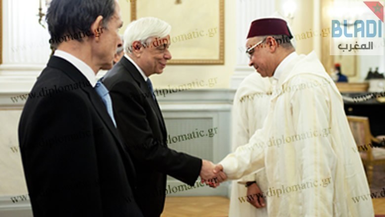 سفير المغرب باليونان السيد سمير الدهر يرسل القنصل العام السيد شفيق الشرقاوي للإطمئنان ومساعدة مغاربة في سجن كورينتوس