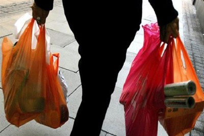 اليونان تعلن الحرب على الأكياس البلاستيكية  و 4 سنتيم للكيس الواحد