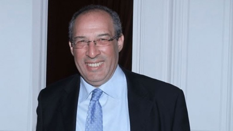 عبد القادر الأنصاري السفير السابق باليونان يعينه الملك بالإدارة المركزية للوزارة  سفيرا مديرا لشؤون آسيا والأوقيانوس