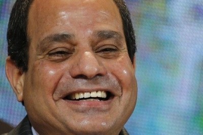 السيسي يقدم ترشيحه  لفترة رئاسية ثانية وحيدا بعد سجن 2 من منافسيه