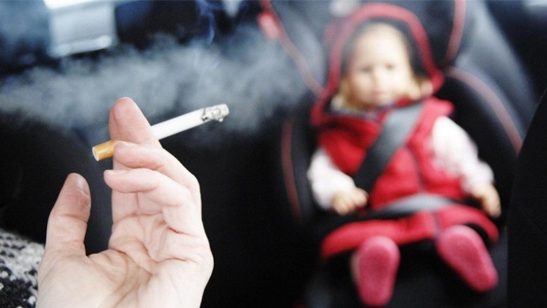 غرامات ثقيلة للتدخين داخل السيارة بوجود قاصرين تقل أعمارهم عن 12 سنة