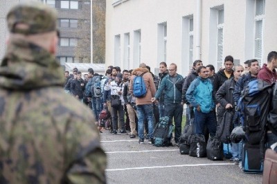 ألمانيا أغلقت أبوابها في وجه اللاجئين و لم تعد تريد استقبالهم 