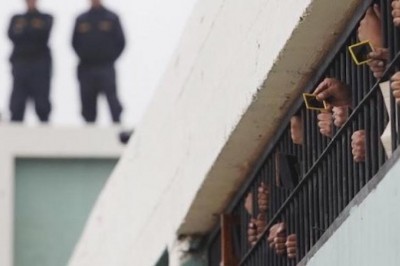 الترحيل ينتظر مئات المواطنين المغاربة داخل سجون فرنسا