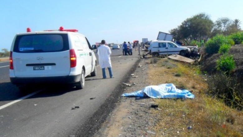 عاجل. انقلاب سيارة تقل جمهور الرجاء في طريقهم لمراكش واحتراقها وأنباء عن وفيات وجرحى