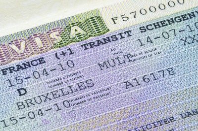 فرنسا تقلص التأشيرات الممنوحة  للمغاربة  لقطع الطريق على ‘الحراكة’ صادق  عليه مجلس الشيوخ الفرنسي رسميا 