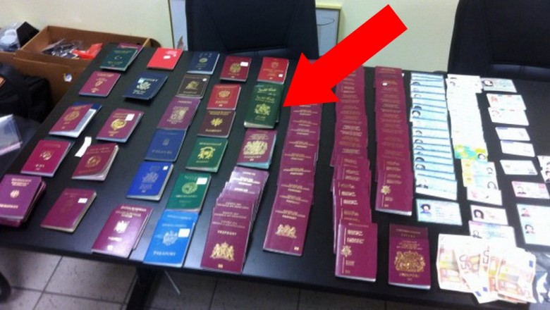 القبض على منظمة إجرامية محامونِ, موظفون حكوميون وسماسرة  يزورون تصاريح الإقامة للأجانب بشكل غير قانوني في اليونان