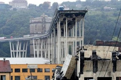 إيطاليا تبحث عن ناجين بعد مقتل 26 على الأقل في انهيار جسر جنوة