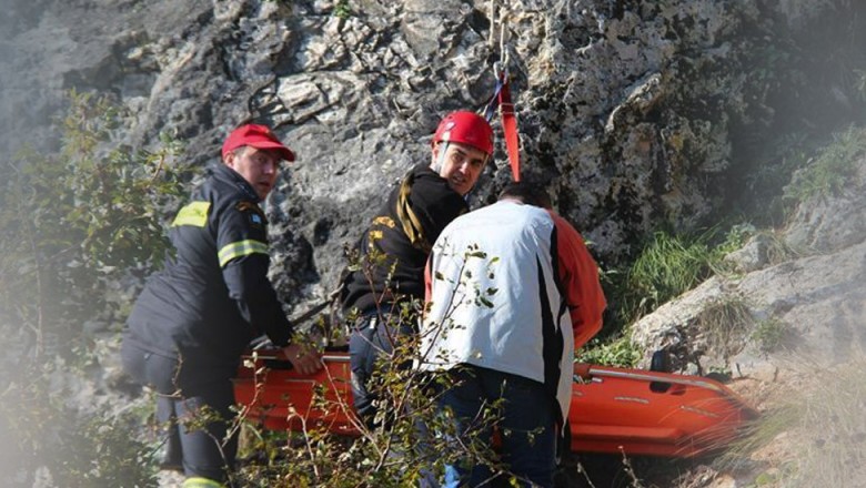 مجرمون من الجزائر او باكستان وراء عملية قتل شاب يوناني  (25 عاما) بسبب هاتف محمول 