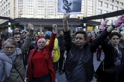  بلجيكا : وقفة إحتجاجية للمطالبة بتسوية أوضاع المهاجرين غير الشرعيين 