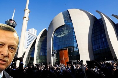 أردوغان يفتتح واحدا من أكبر المساجد الأوروبية في ألمانيا  بمساحة 4500 متر مربع و جدل واسع وانتقادات حادة 